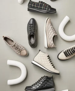 Women Lace-Ups