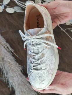 Outlet Women Sneakers